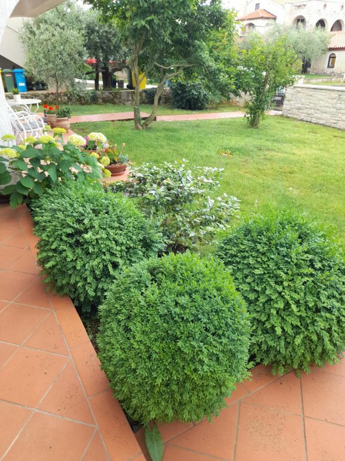 Villa Iva Porec Exterior photo